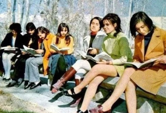 伊朗美女因头巾被开除无奈移民美国，棋艺惊艳
