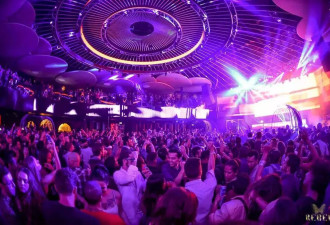 第一次去多伦多夜店就遇到了衣冠禽兽