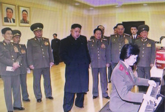 金正恩办公室秀才艺 陪同人员被震撼