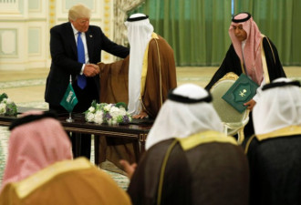 沙特顶级礼遇，川普精神大振，3500亿签了