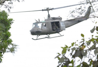 菲军出动直升机和战车围剿恐怖分子 救超120人