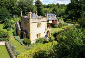 英国“最迷你的城堡” 如今被公开出售