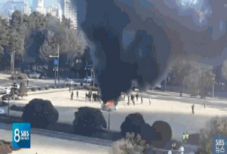 韩国国会主楼前惊险一幕：64岁男子烧车欲自尽