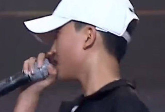 15岁中国男孩被韩国挑衅 一句脏话反击炸翻全场