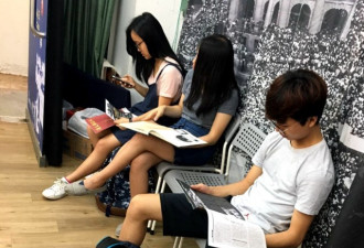 六四事件民调：港人认为学生做错比率升