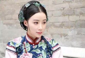 十年前杨幂给她作配 如今整成蛇精脸好运都没了