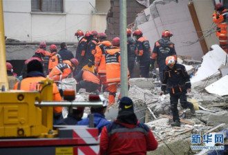 土耳其居民楼倒塌 伤亡人数升至3死12伤