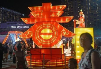 创纪录的数量 美国人为何涌向亚洲学习旅游工作