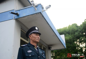 这个60岁保安不简单 是“三塔踏白船”传承人