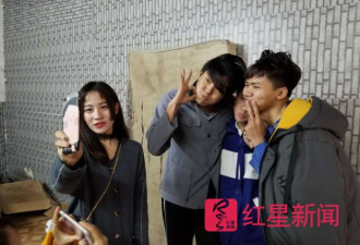 一句你这个糟老头子坏得很 让草根成了网红