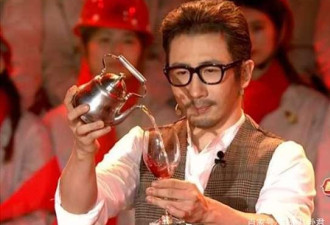 刘谦回归春晚却表演旧作？聊天记录:领导要求的