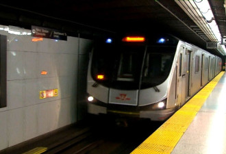 省府与多伦多谈判接管地铁