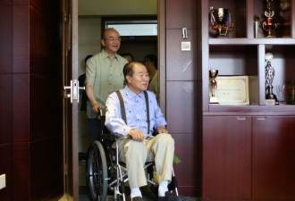 75岁韩国留学生在华获两个博士 曾任检察官20年