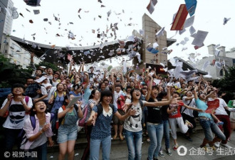 2017年高考结束，学子们这样“疯狂”庆祝