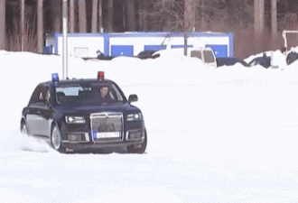 普京座驾在雪中漂移，俄罗斯想要把它卖到中东