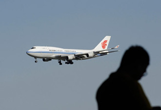 中国1750万人被禁买机票  128人禁出国