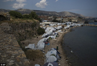 希腊曾经的度假天堂 如今变成难民地狱