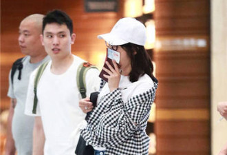 “出轨门”后白百何疑发福 无名指戴戒指抢眼