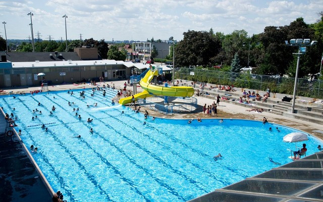 “toronto outdoor pool”的图片搜索结果