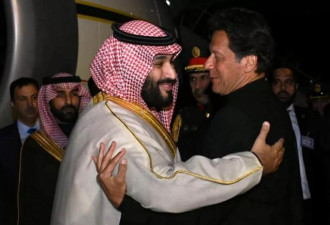 巴基斯坦：兄弟你可真好啊！沙特：我就送点钱