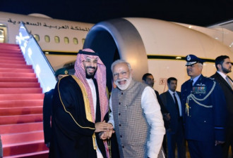 与巴基斯坦争宠?莫迪亲自到机场迎接沙特王储