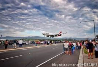 人多使“飞机太重” 40名乘客澳航被赶下飞机