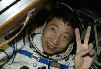 当年的中国航天英雄杨利伟，现如今怎么样了？