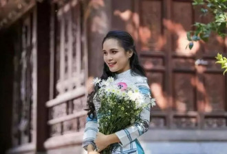 给特朗普献花的越南女生也火了 网友争论谁更美