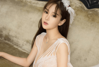 视觉盛宴：巨乳美女性感妖娆人体艺术写真图片