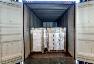 中国货轮荷兰遭查 9万瓶伏特加最后却要运往…