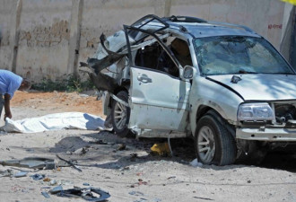 ISIS在索马里发动炸弹袭击 掳走20多人质