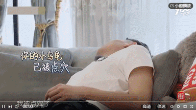 她用“撒娇”击败章子怡袁咏仪，成为最热女星