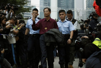 英媒：香港主权移交20年 多少预言成真？