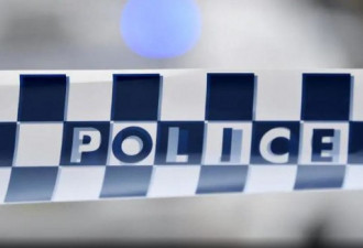 连抢3人 悉尼17岁teenager被捕 3名同伙在逃！