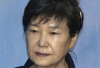 朴槿惠庭审时突然昏迷  她死了法官要负责