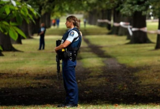 枪击案嫌犯不在观察名单上，新西兰维安引质疑