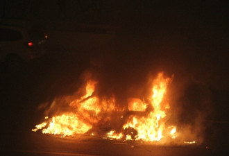 太惨！湖南高速客车自燃致至少10人死伤