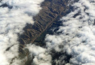 天山最后的秘境 新疆库车神秘大峡谷