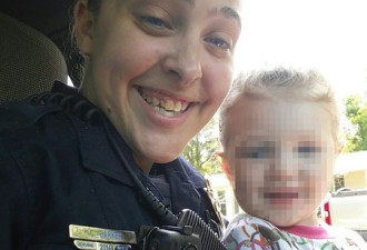 女警同上司嘿咻 3岁女儿被关警车4小时活活热死