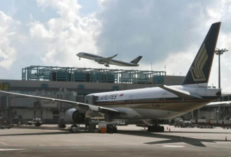 新加坡航班遭炸弹威胁 2名妇女儿童被警方扣留