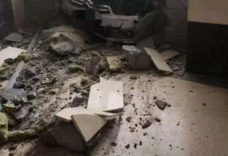 安徽男子驾车撞穿医院大楼 原因竟只是去看病