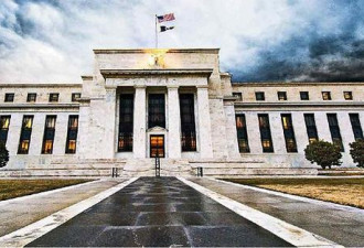 美联储声明  维持联邦基金利率不变