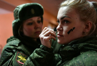 俄罗斯女兵选美大赛 选出最美战斗力最强的姑娘