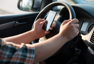开车时使用手机导航，算不算分心驾驶？