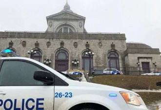 现场动图：圣约瑟大教堂神父遇刺 震惊加拿大