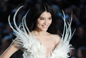 维密天使中最美的中国姑娘，她的老公成迷