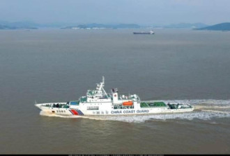 中国海警局的船只巡航钓鱼岛，遭到日方警告