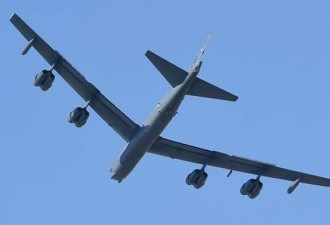 本月第3次，美B-52轰炸机飞南海，空中加油