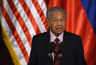 马哈蒂尔威胁:若再污蔑马来西亚将从中国买战机
