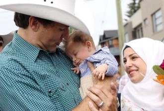 加拿大已接收4万难民 总理接见同名难民宝宝